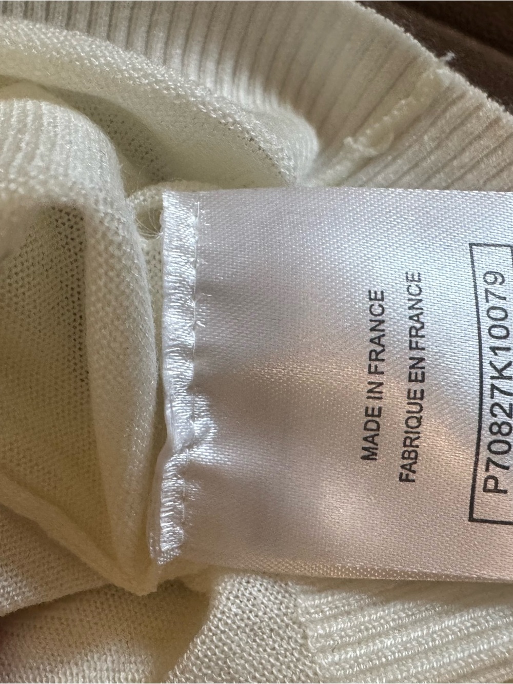 CHANEL Cream Short Sleeve Knit Top with Subtle Swarovski CC Eyelet Motif Sz M - Picture 13 of 16